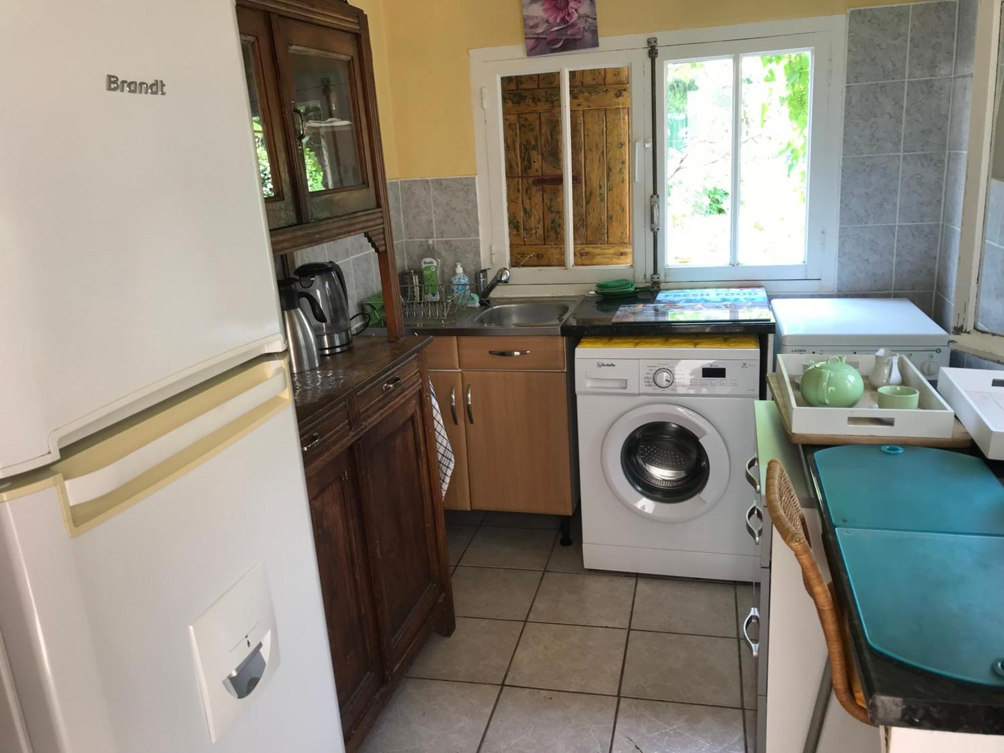 Country house Et Salle De Bain Prive S'ouvrant Sur Terrasse, Jardin Et Cuisine D'ete